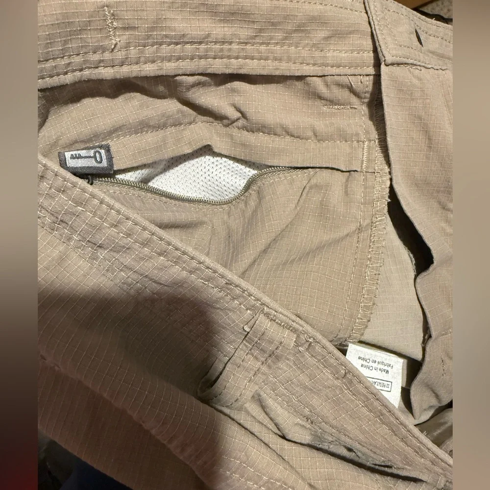 Men's The North Face Tan 100% Nylon Cargo Outdoor Hiking Shorts 32 Reg